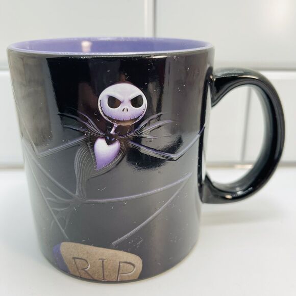 Tim Burton Jack Skellington Mug Disney 20 oz Black Heat Reveals Graveyard Scene - Picture 1 of 15